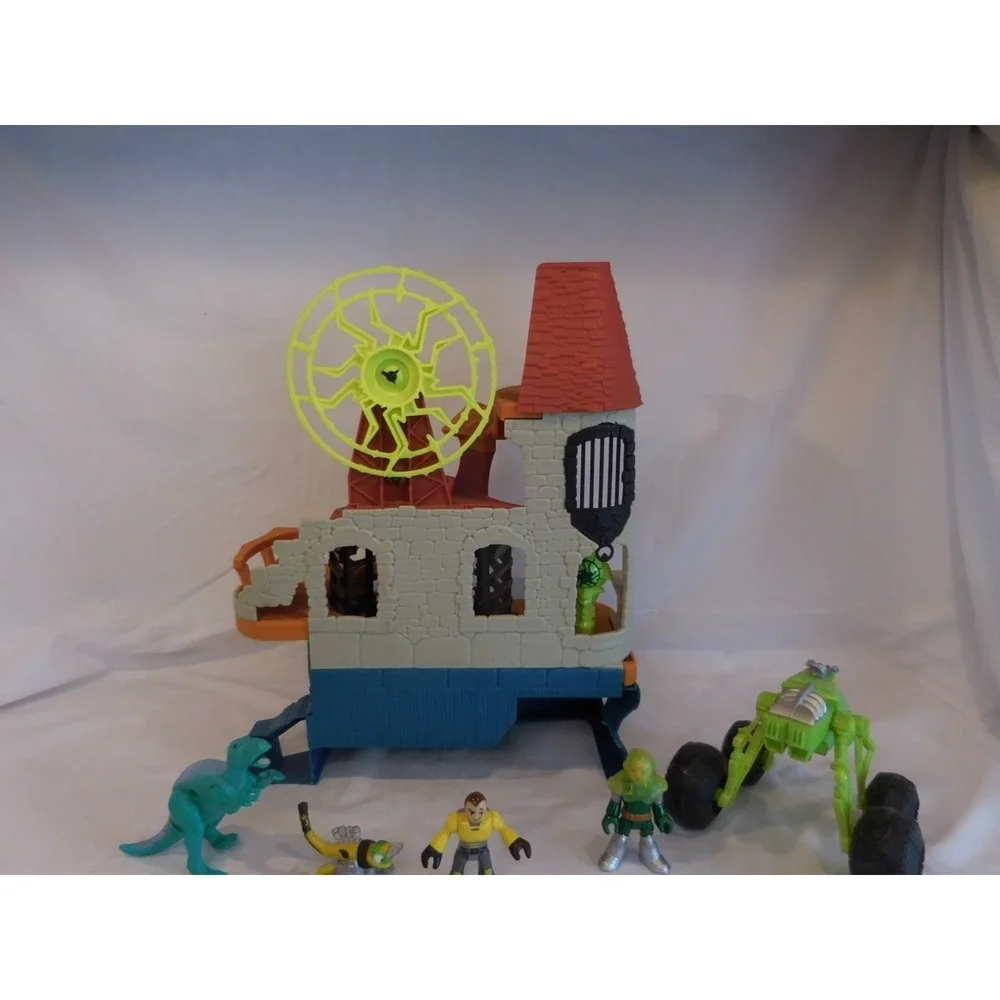 Fisher-Price Imaginext Castle Wizard Tower Playset‎ Lights + Sounds + Figures